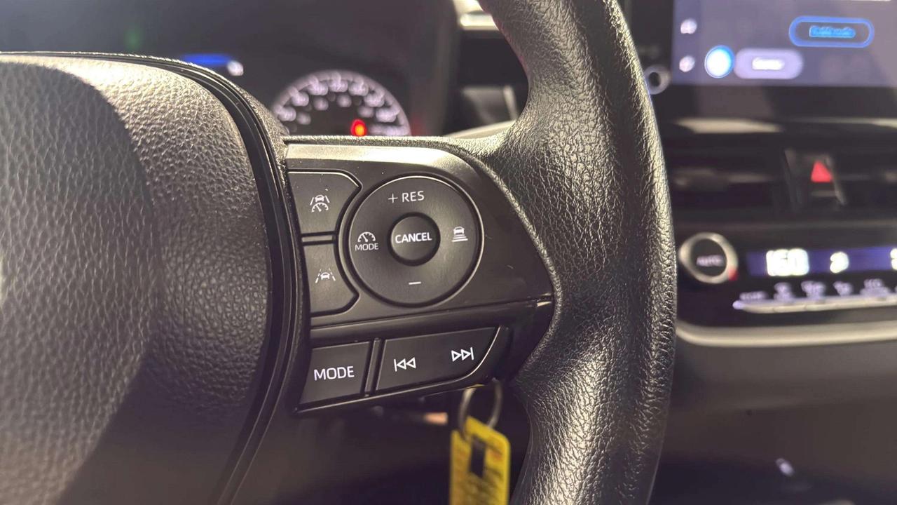 2023 Toyota Corolla LE | CLEAN CARFAX | HEATED SEATS | CARPLAY Photo
