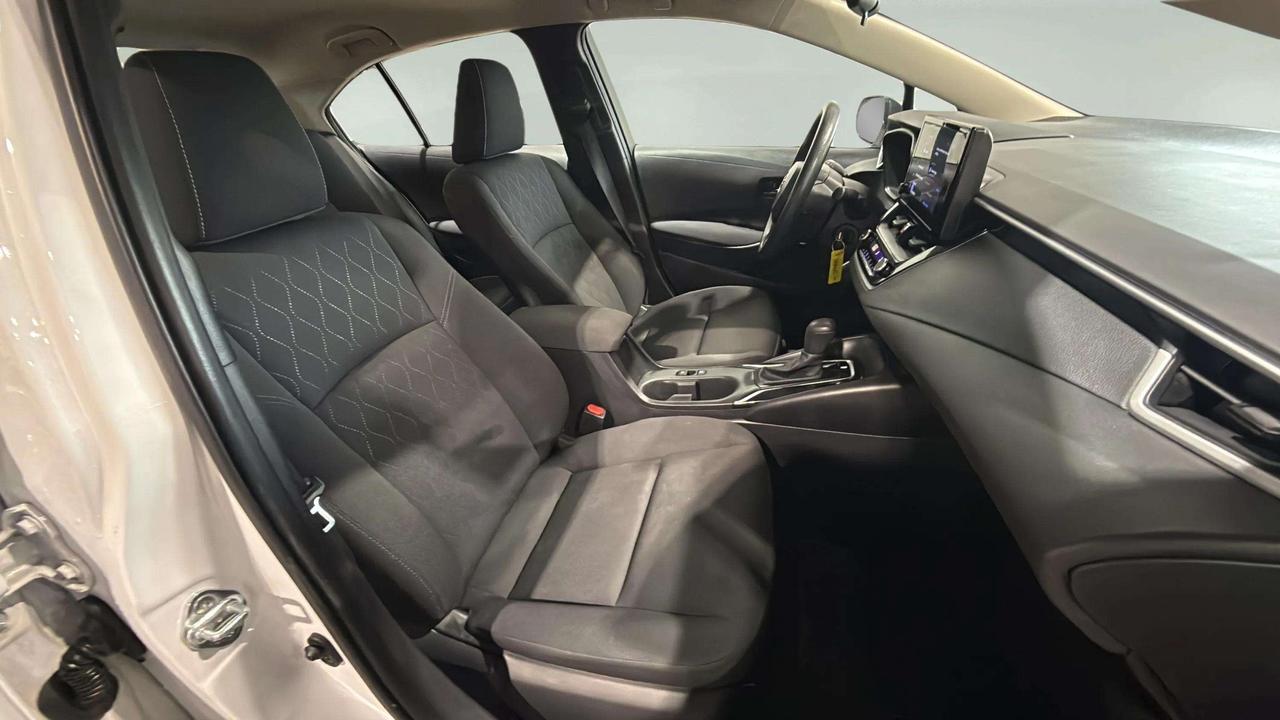 2023 Toyota Corolla LE | CLEAN CARFAX | HEATED SEATS | CARPLAY Photo