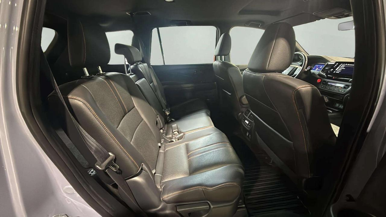 2023 Honda Passport TRAILSPORT | CLEAN CARFAX | CARPLAY | LEATHER | Photo
