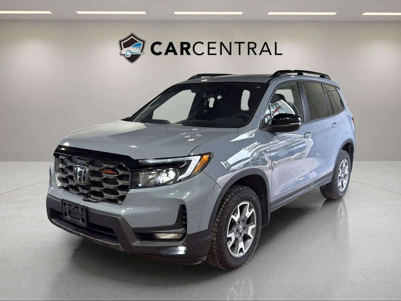 2023 Honda Passport TRAILSPORT | CLEAN CARFAX | CARPLAY | LEATHER | Photo0