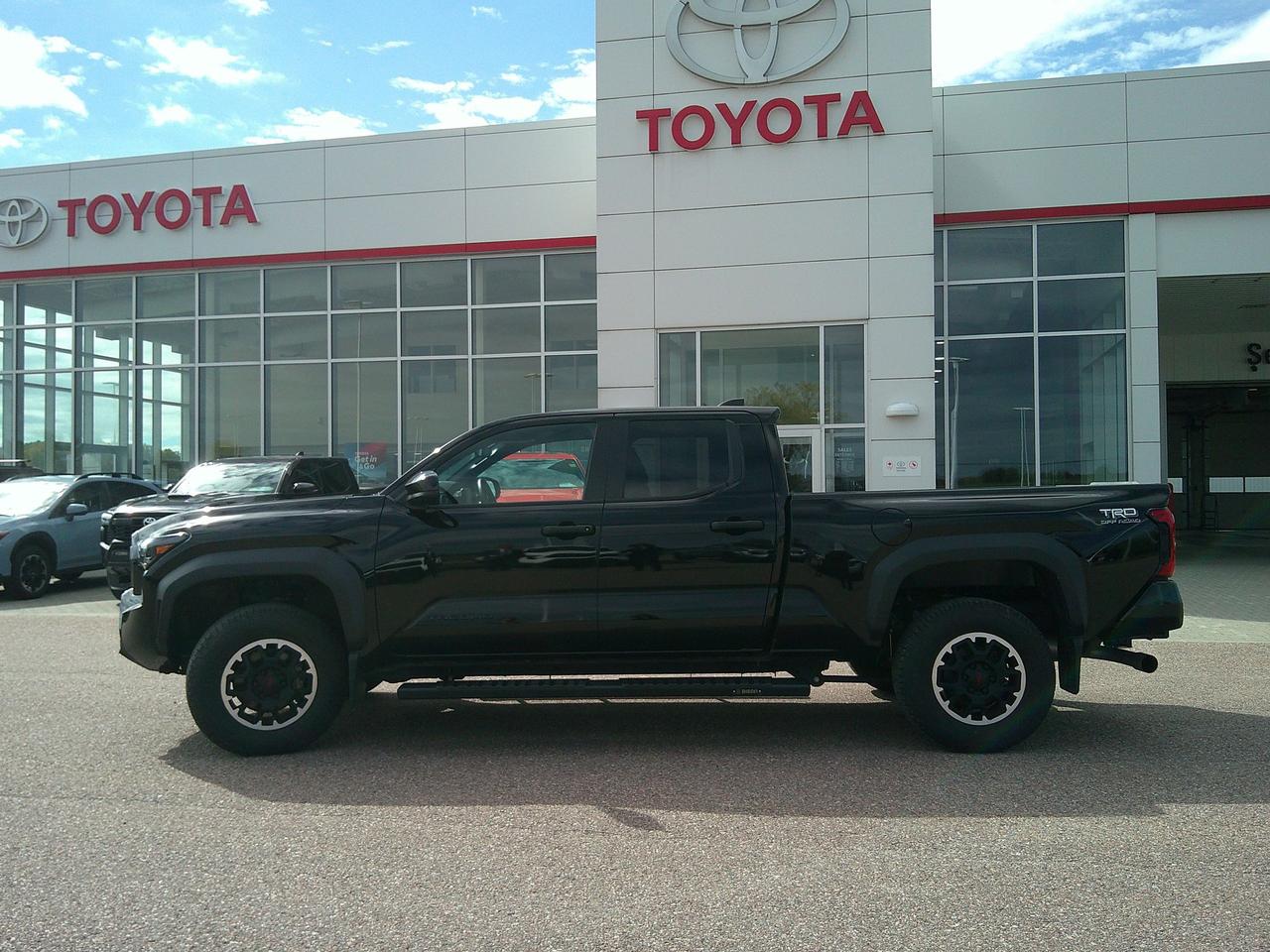 2024 Toyota Tacoma TRD Off Road Photo5