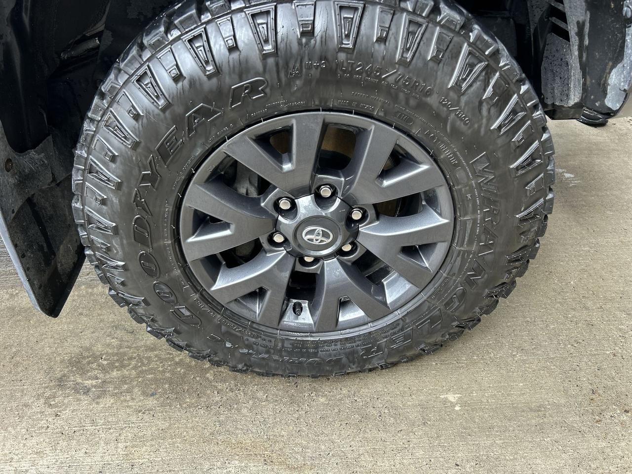 2023 Toyota Tacoma DBL CAB 4X4 | HTD SEATS | CARPLAY | TOW PKG | A/C Photo