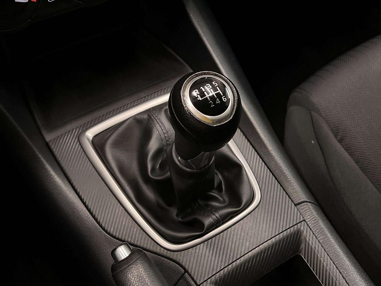 2015 Mazda MAZDA3 6-SPEED |HATCH |BLUETOOTH | ALLOYS | A/C | CRUISE Photo