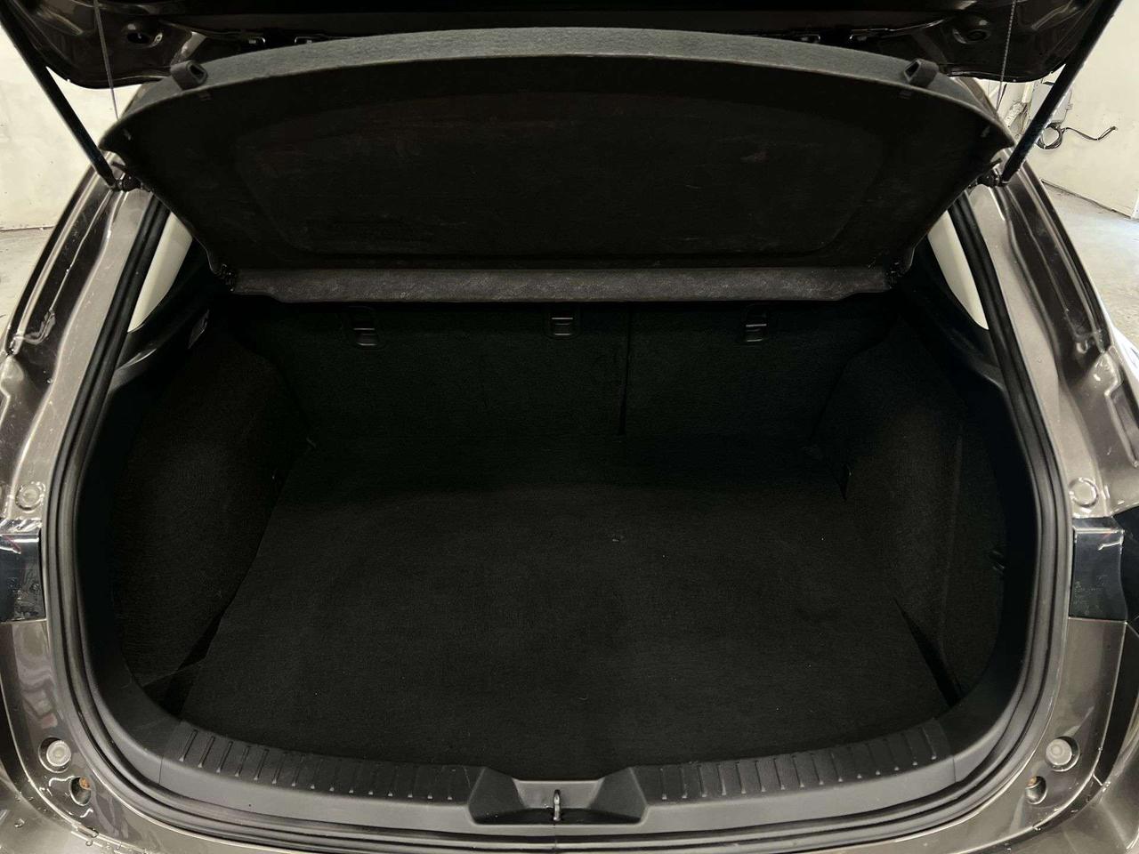 2015 Mazda MAZDA3 6-SPEED |HATCH |BLUETOOTH | ALLOYS | A/C | CRUISE Photo