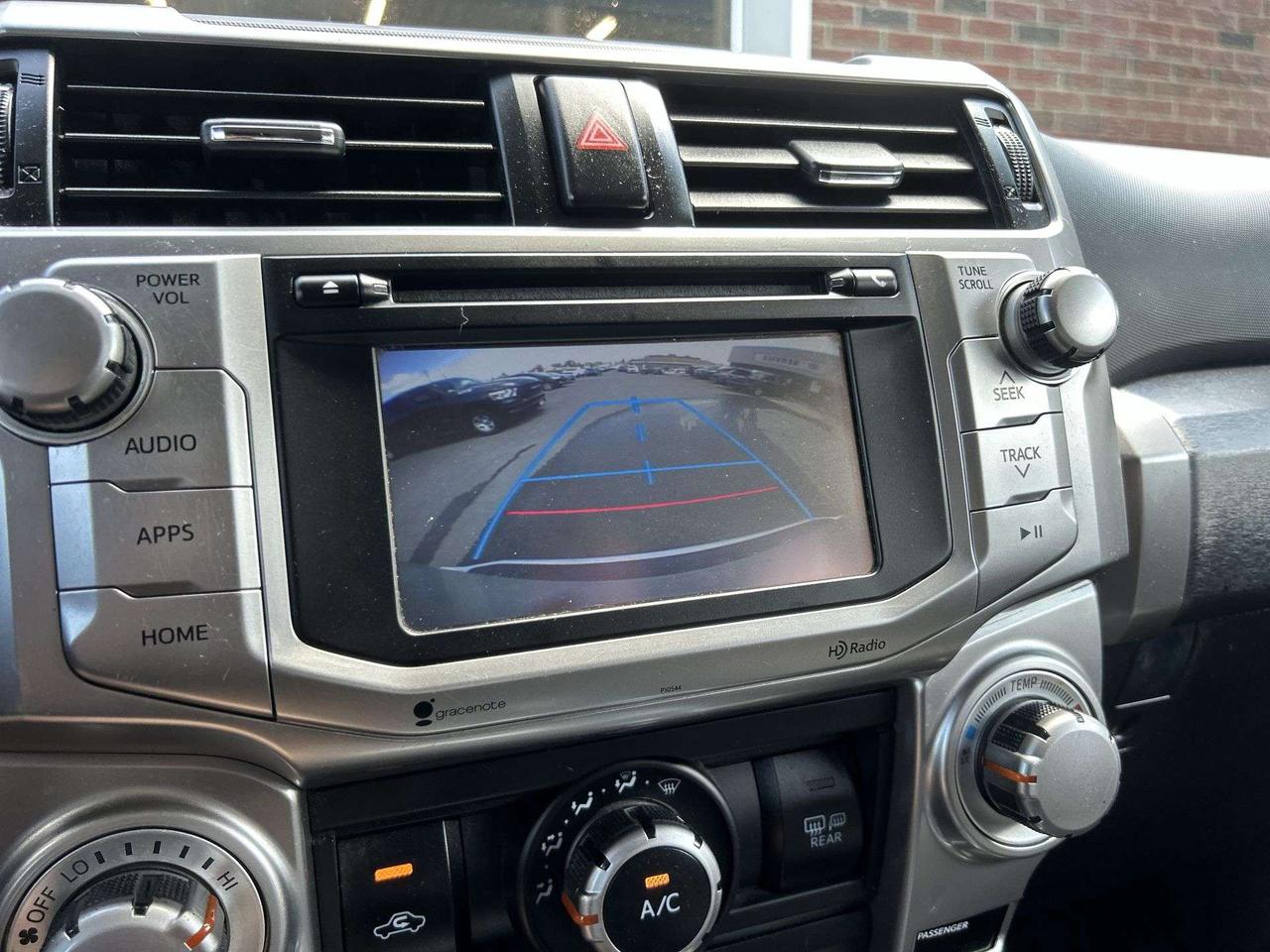 2015 Toyota 4Runner 4X4 | REAR CAMERA | ALLOYS | TOW PKG | BLUETOOTH Photo2