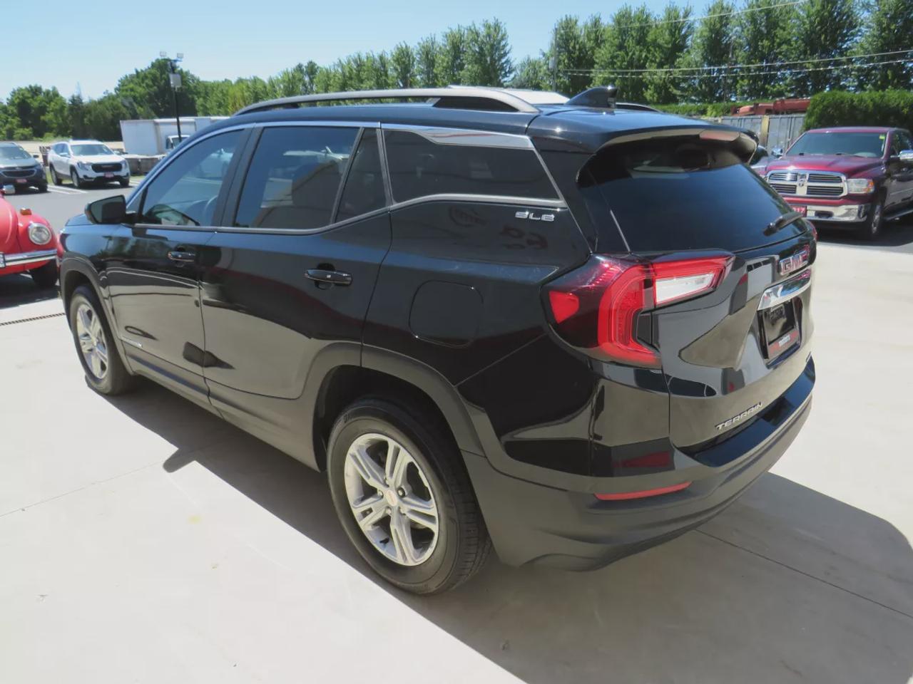 2024 GMC Terrain SLE | AWD | Automatic | Alloy Wheels | Heated Seats | Power Driver Seat | Dual Climate Control | Digital Driver Display | Android Auto & Apple CarPlay | Bluetooth | Back-Up Camera | Cruise Control | Lane Keep Assist | Lane Departure Warning | Forward Coll Photo