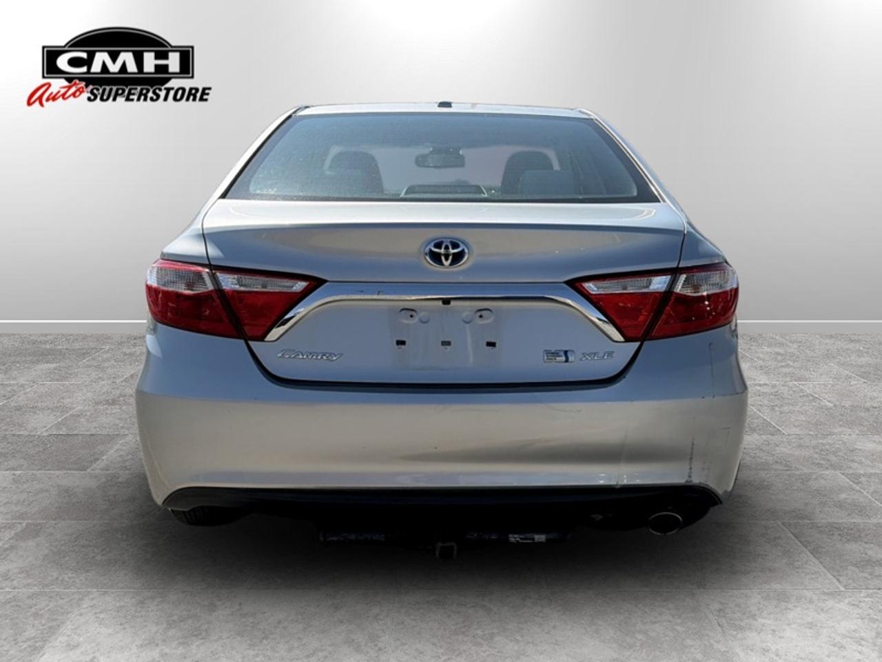 2017 Toyota Camry HYBRID XLE  **LOW KMS - CLEAN CARFAX** Photo4