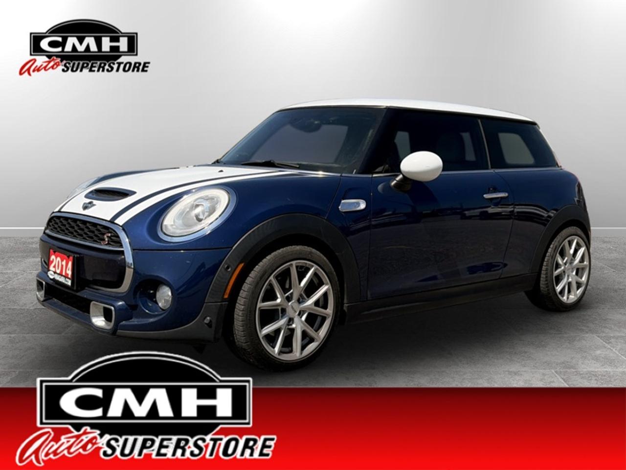 2014 MINI Cooper Hardtop Hatchback Photo