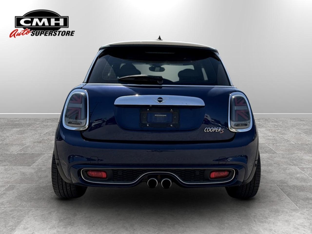 2014 MINI Cooper Hardtop Hatchback Photo