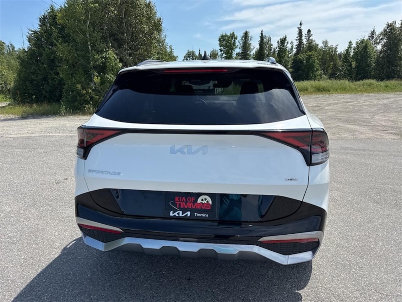 2024 Kia Sportage Hybrid SX AWD w/Red Interior   - $297 B/W Photo