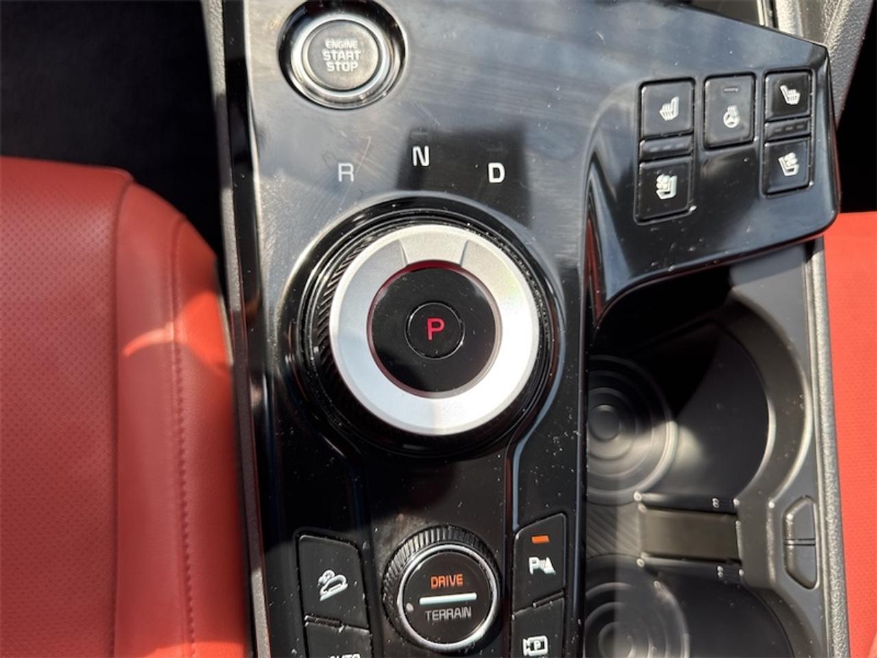 2024 Kia Sportage Hybrid SX AWD w/Red Interior   - $297 B/W Photo