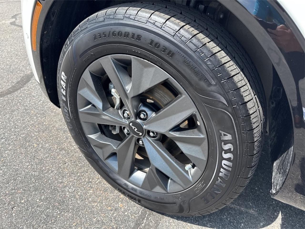 2024 Kia Sportage Hybrid SX AWD w/Red Interior   - $297 B/W Photo