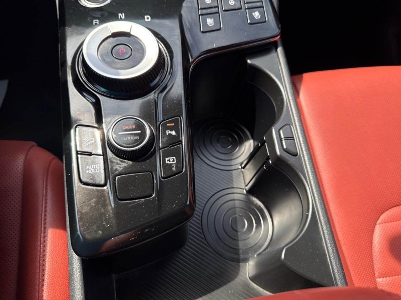 2024 Kia Sportage Hybrid SX AWD w/Red Interior   - $297 B/W Photo