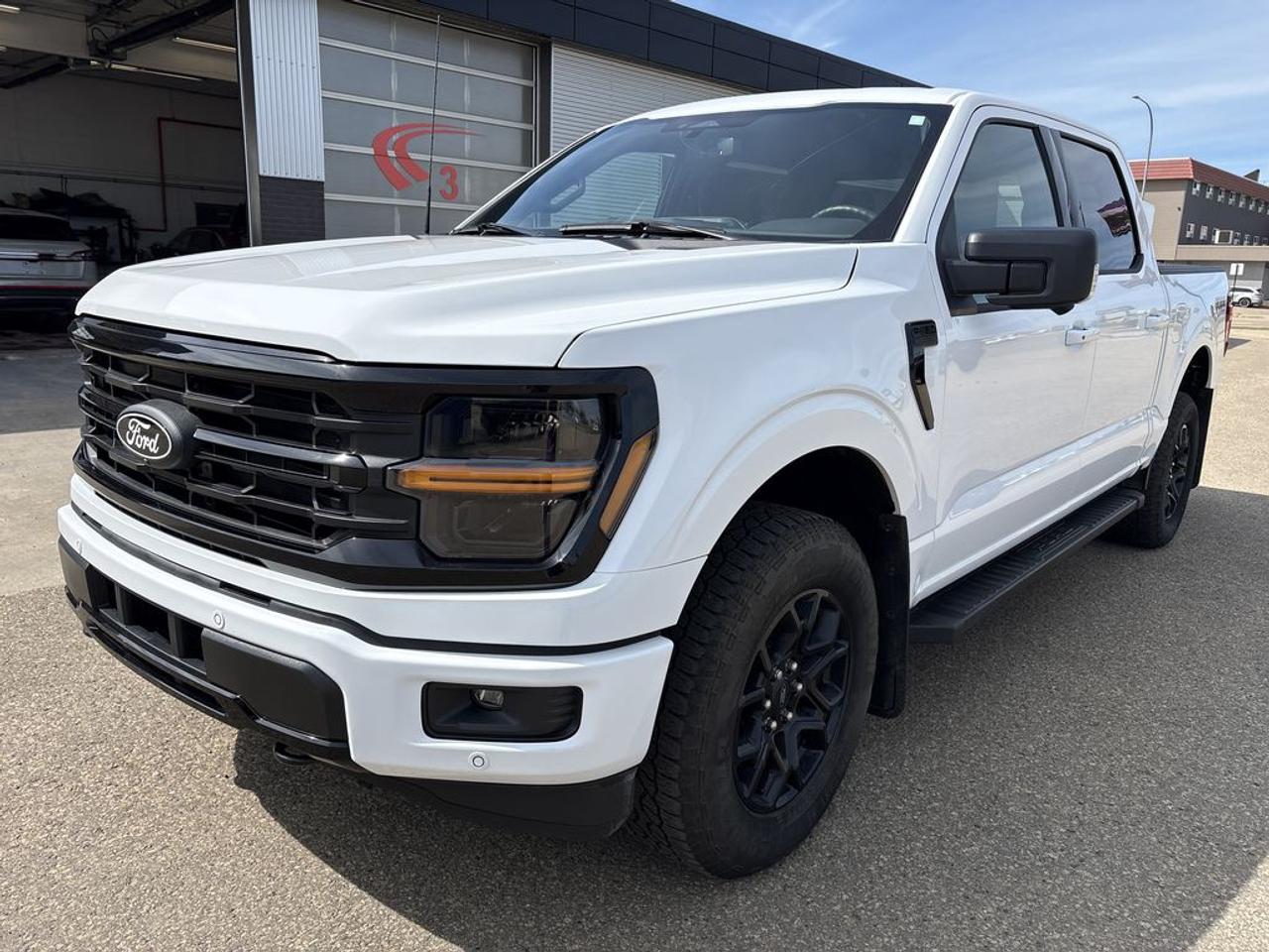 2025 Ford F-150 XLT Photo1