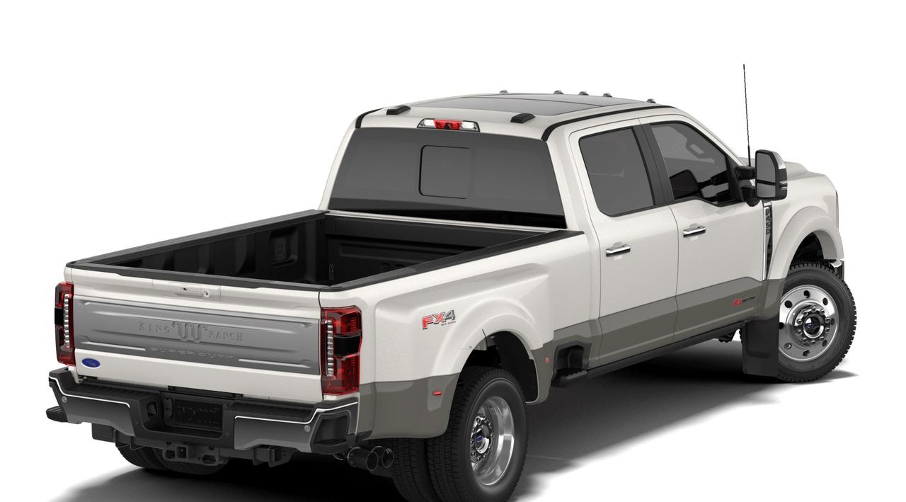 2027 Ford F-450 Super Duty DRW King Ranch Photo2