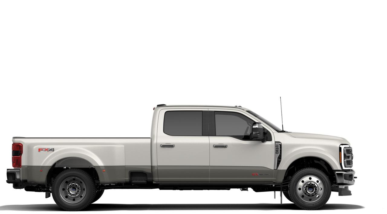 2027 Ford F-450 Super Duty DRW King Ranch Photo4