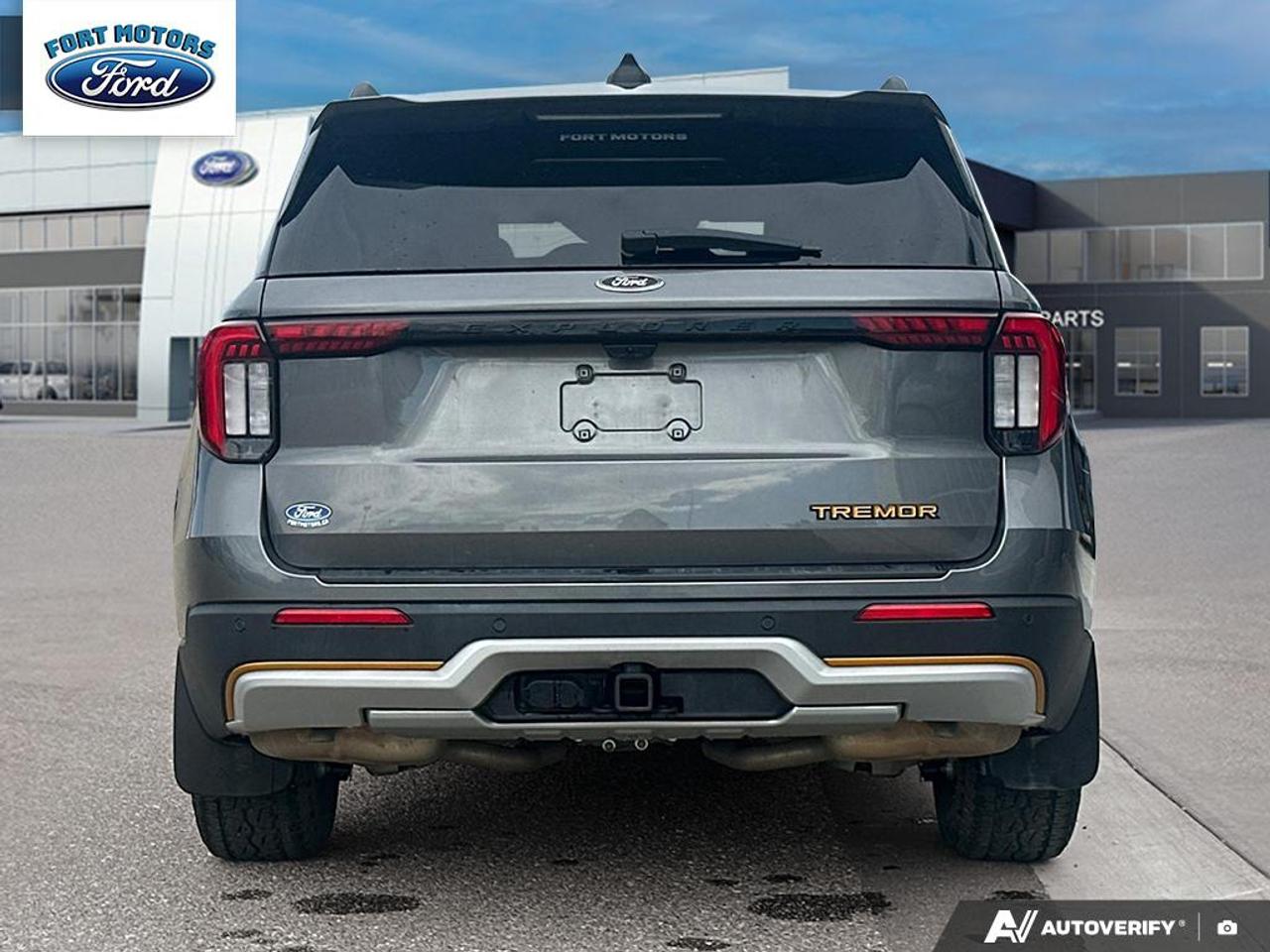 2026 Ford Explorer TREMOR Photo4