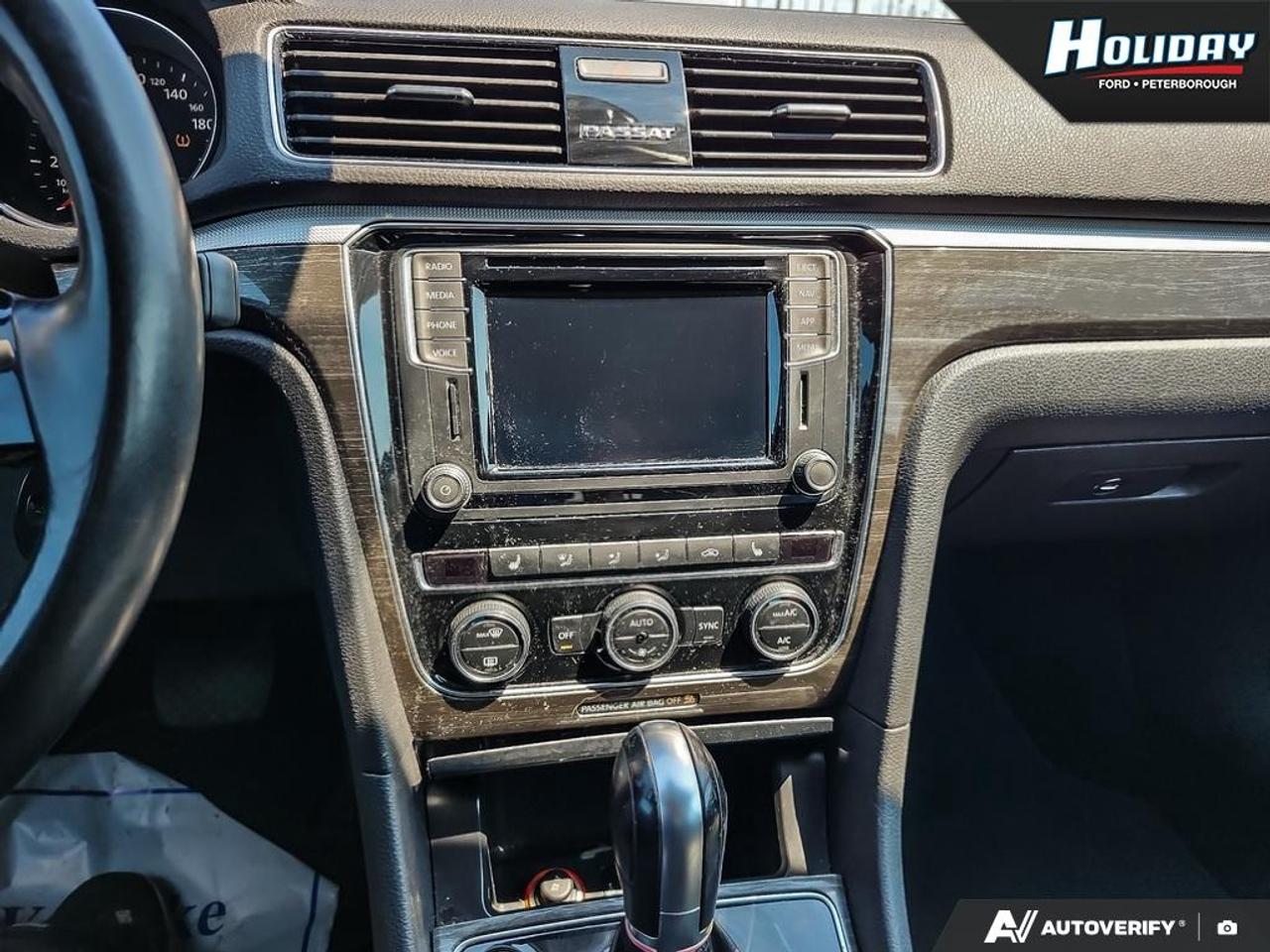 2018 Volkswagen Passat COMFORTLINE Photo