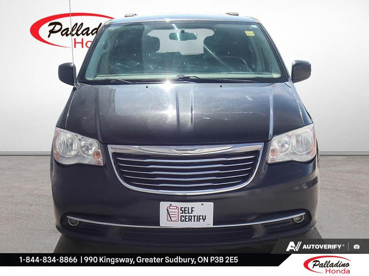 2015 Chrysler Town & Country UNKNOWN Photo