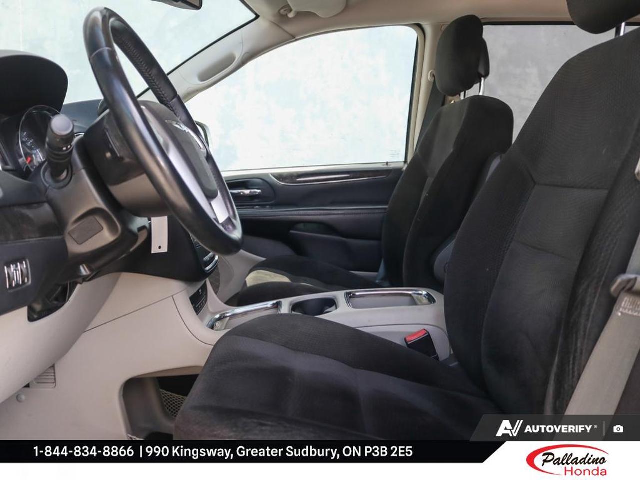 2015 Chrysler Town & Country UNKNOWN Photo