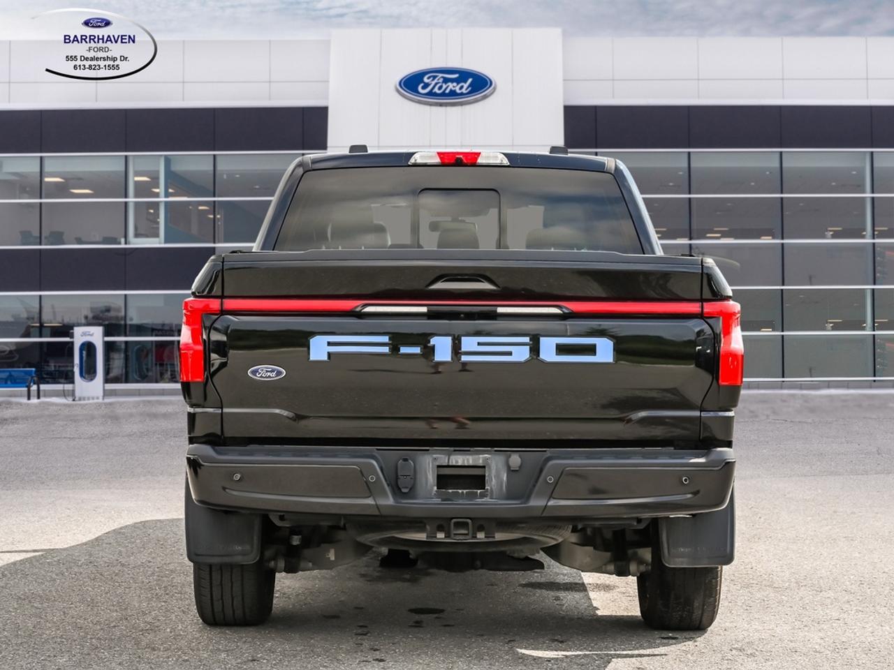 2023 Ford F-150 Lightning Platinum Photo