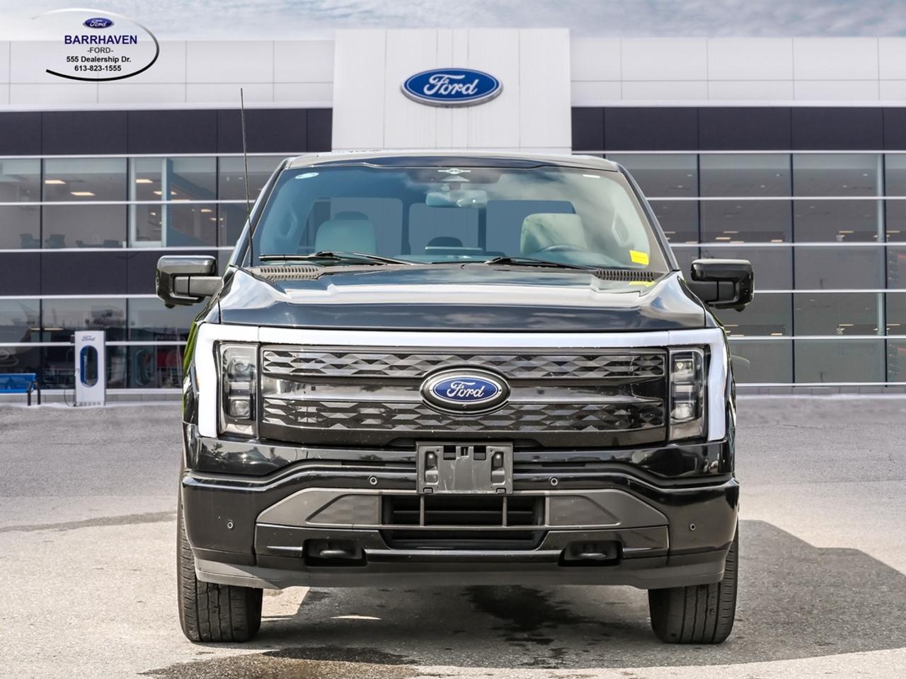2023 Ford F-150 Lightning Platinum Photo