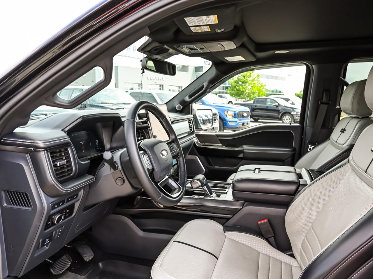 2023 Ford F-150 Lightning Platinum Photo