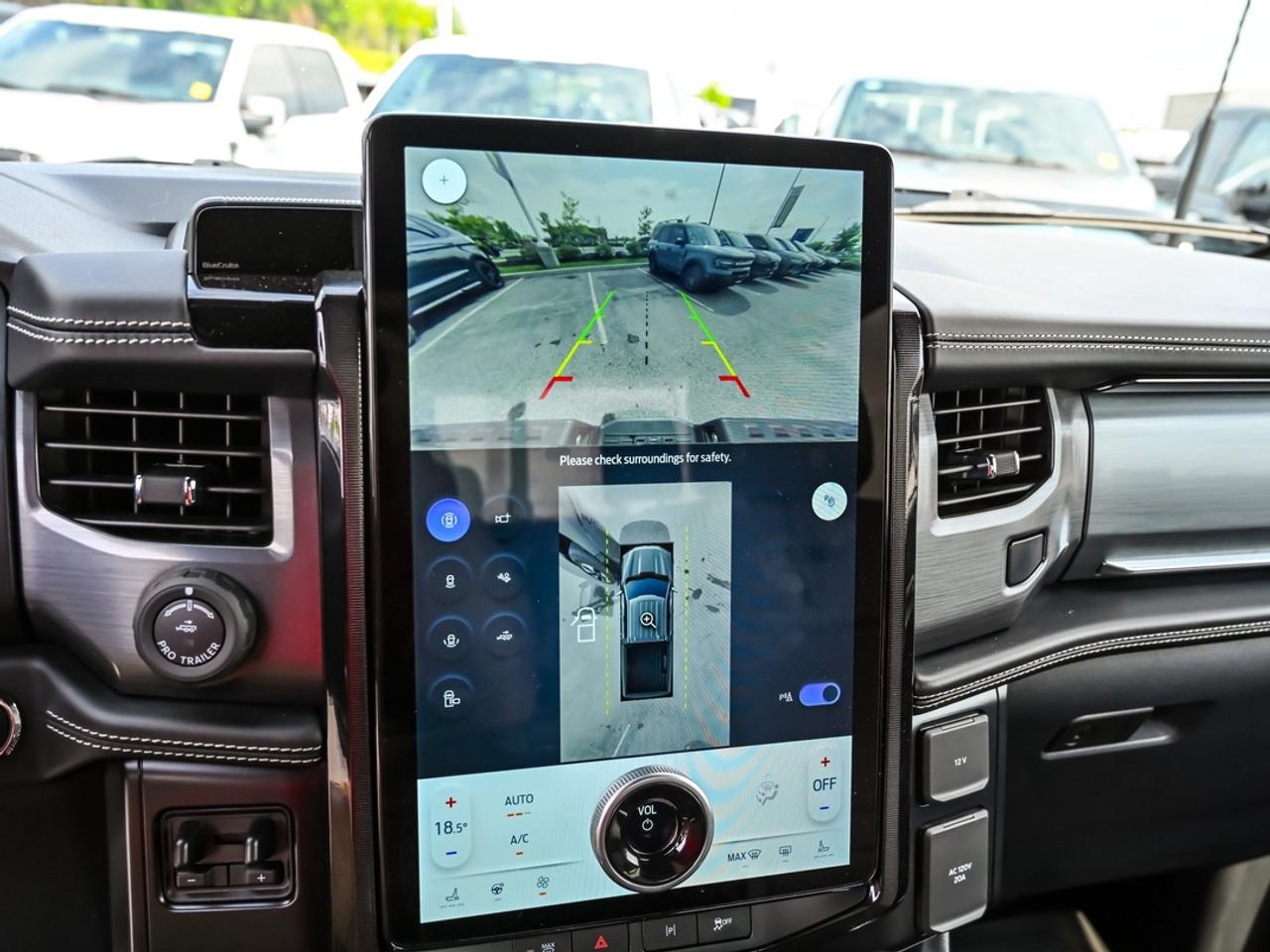 2023 Ford F-150 Lightning Platinum Photo