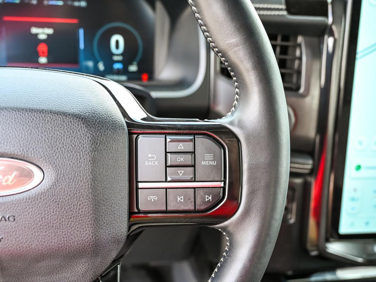 2023 Ford F-150 Lightning Platinum Photo