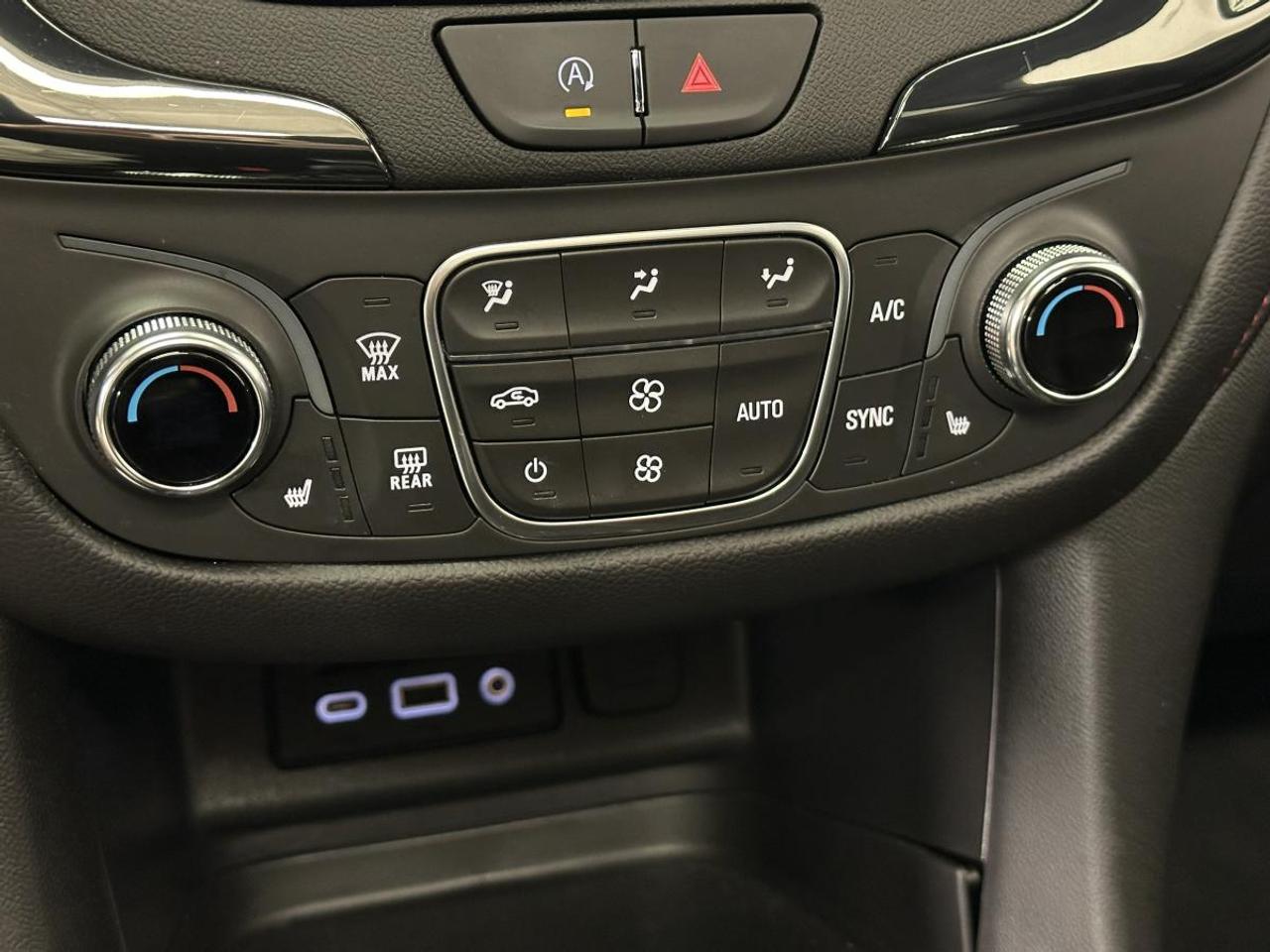 2024 Chevrolet Equinox AWD 4dr RS Photo