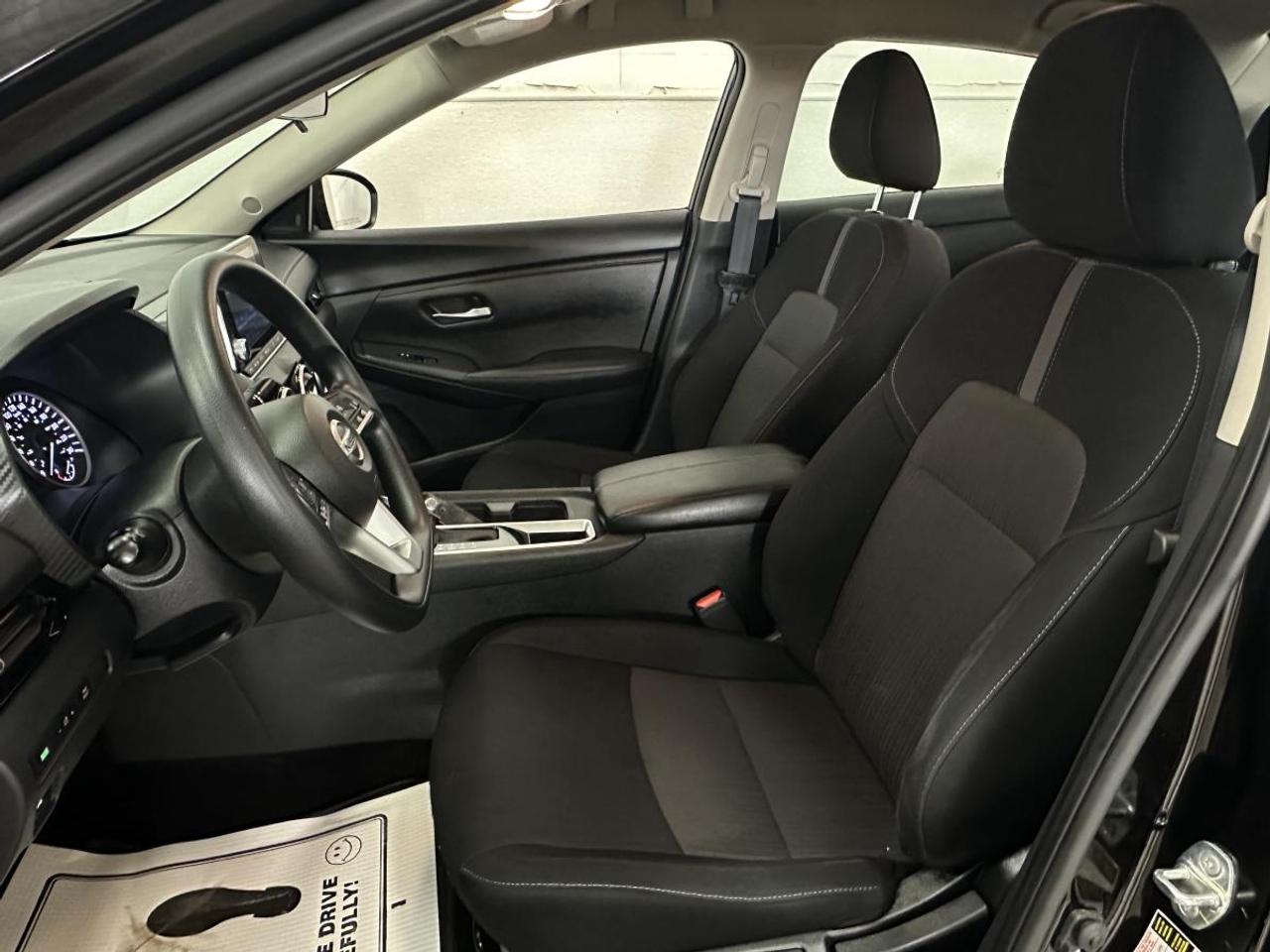 2023 Nissan Sentra SV CVT Photo