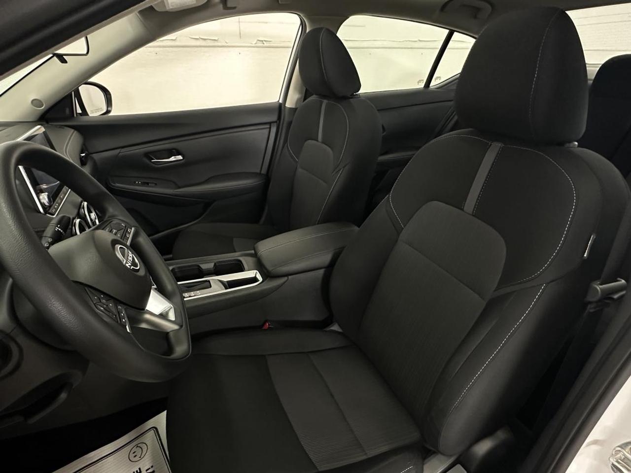 2024 Nissan Sentra SV CVT Photo