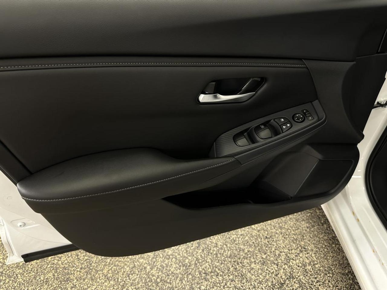 2024 Nissan Sentra SV CVT Photo