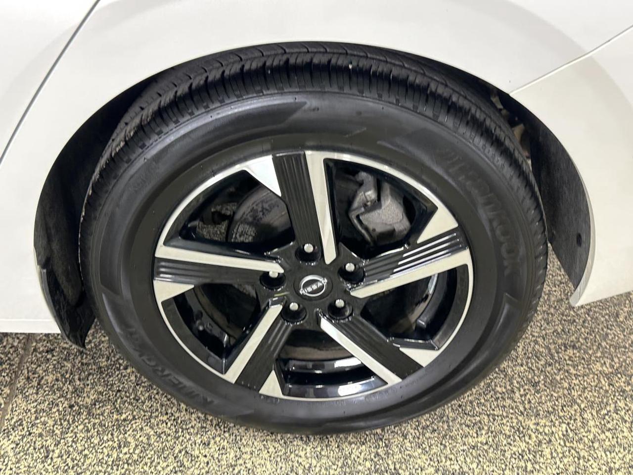 2024 Nissan Sentra SV CVT Photo