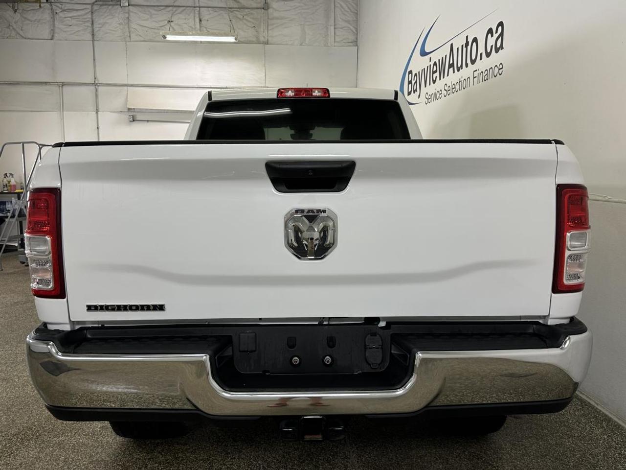 2024 RAM 3500 Big Horn 4x4 Crew Cab - DIESEL/22KM/OFF 1 OWNER LEASE! Photo
