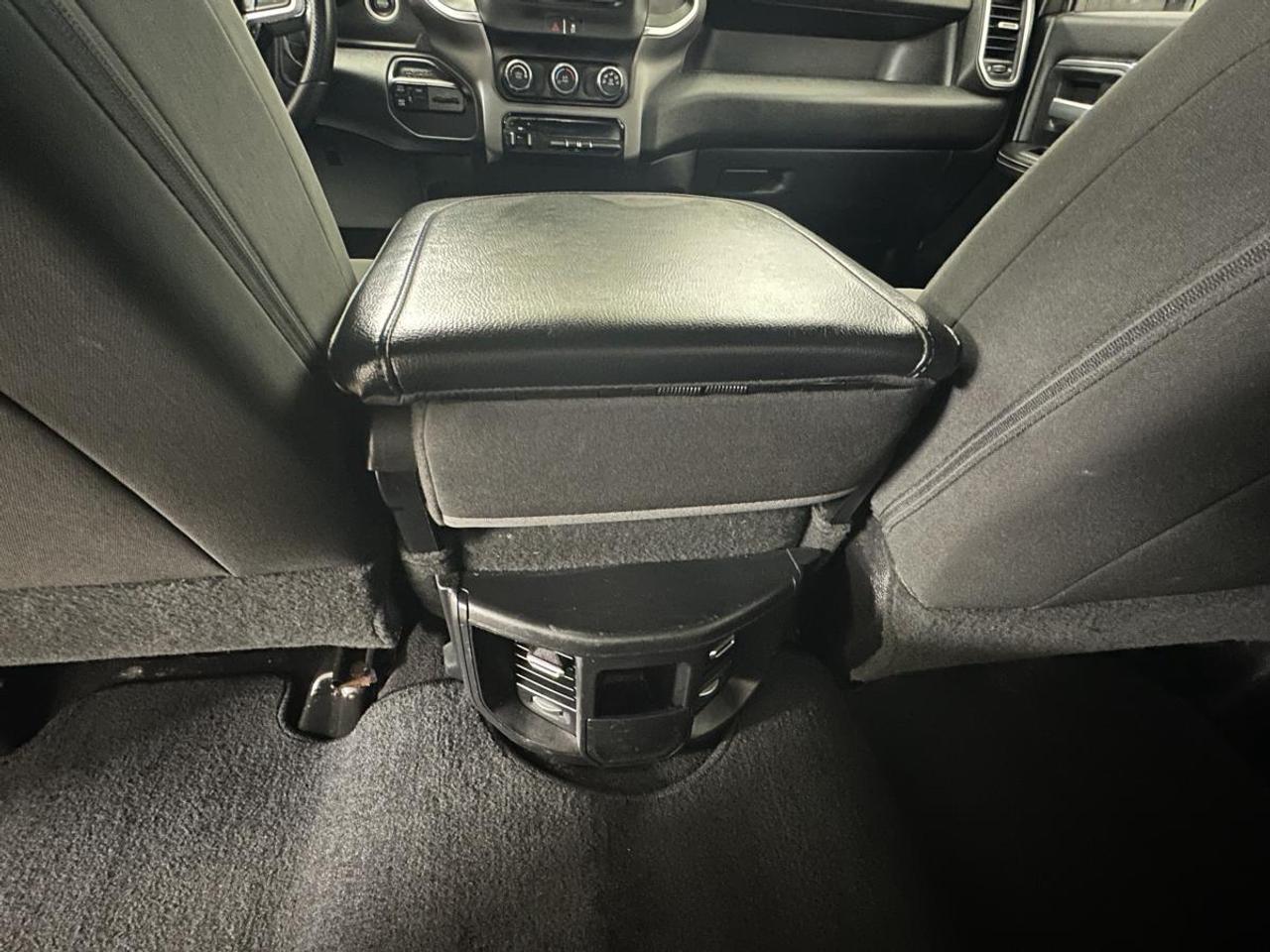 2024 RAM 3500 Big Horn 4x4 Crew Cab - DIESEL/22KM/OFF 1 OWNER LEASE! Photo