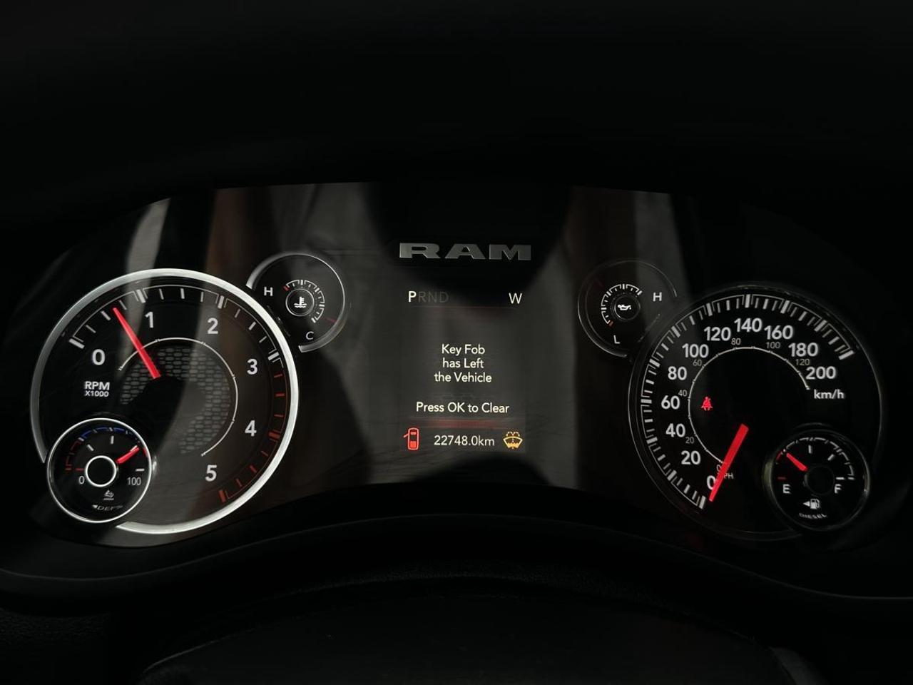 2024 RAM 3500 Big Horn 4x4 Crew Cab - DIESEL/22KM/OFF 1 OWNER LEASE! Photo