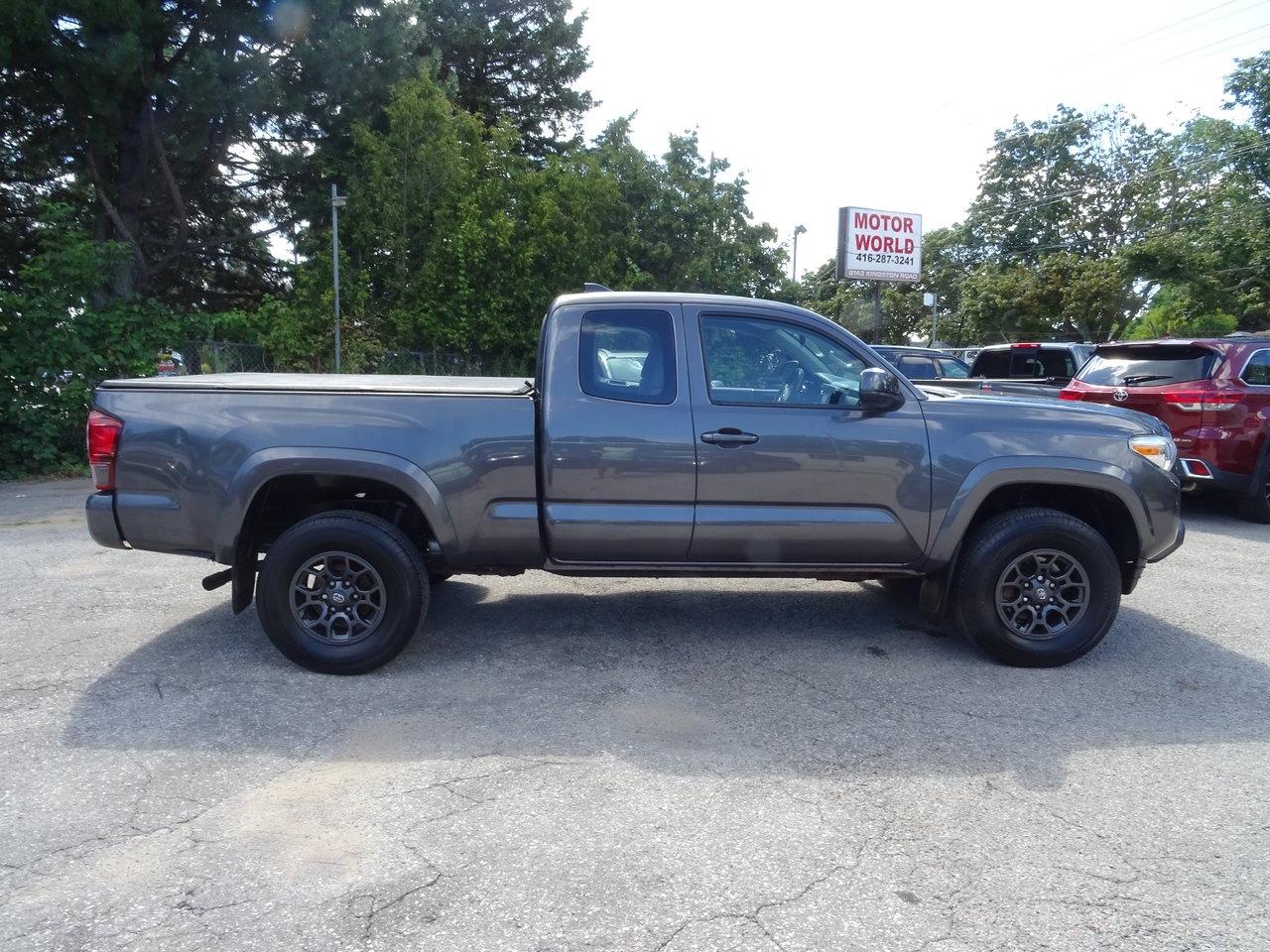 2018 Toyota Tacoma SR+ Photo4