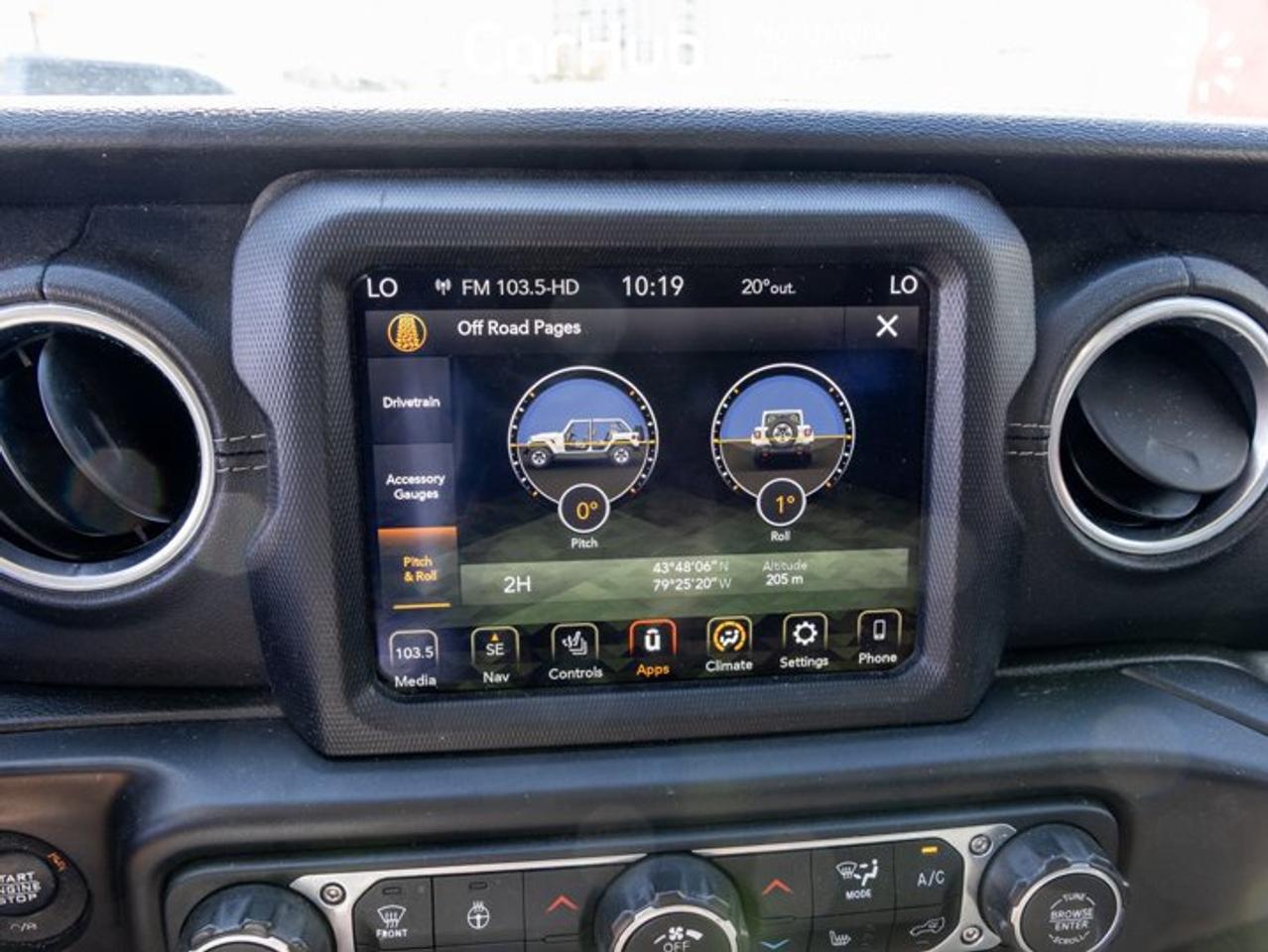 2018 Jeep Wrangler Unlimited Sahara Uconnect 4C NAV&Sound Group LED Lighting Group Cold Weather Group Leather Seats Photo