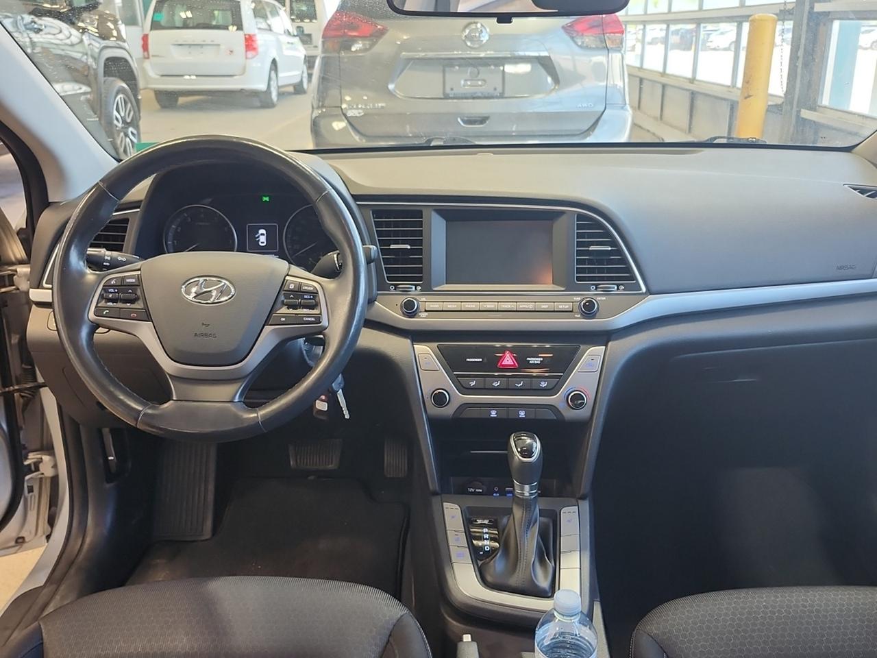 2018 Hyundai Elantra GL Photo2