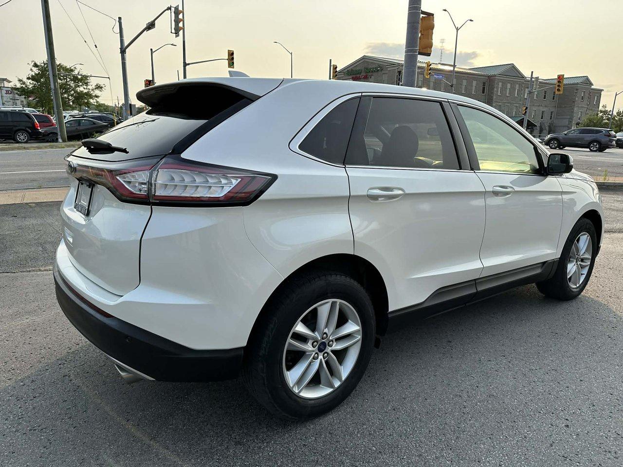 2016 Ford Edge SEL Photo4