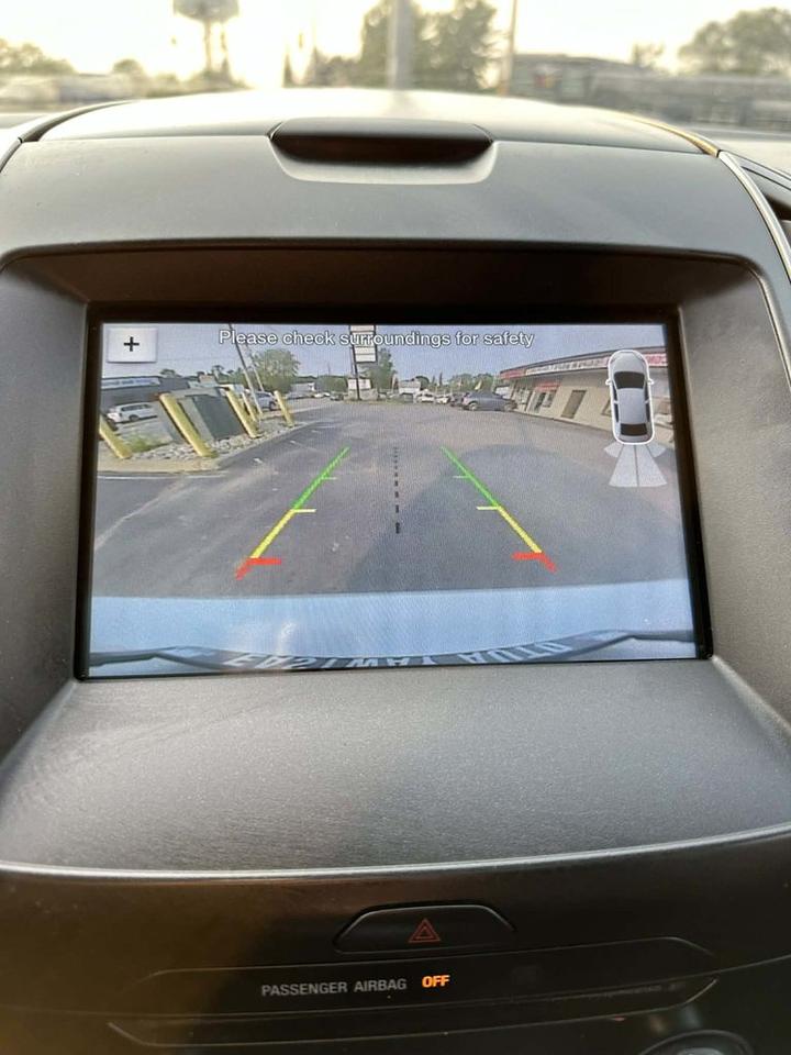 2016 Ford Edge SEL Photo
