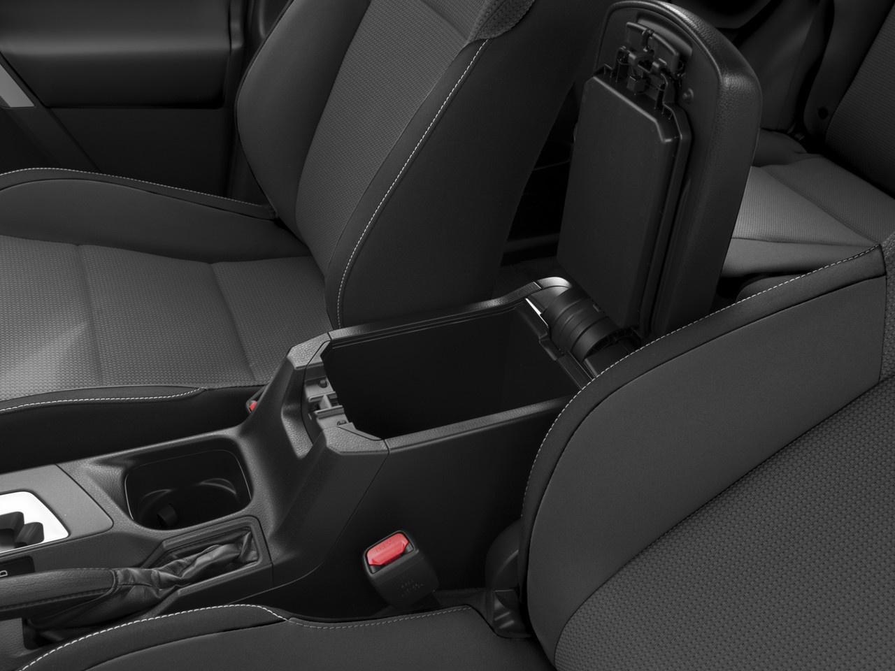 2018 Toyota RAV4 AWD XLE Photo