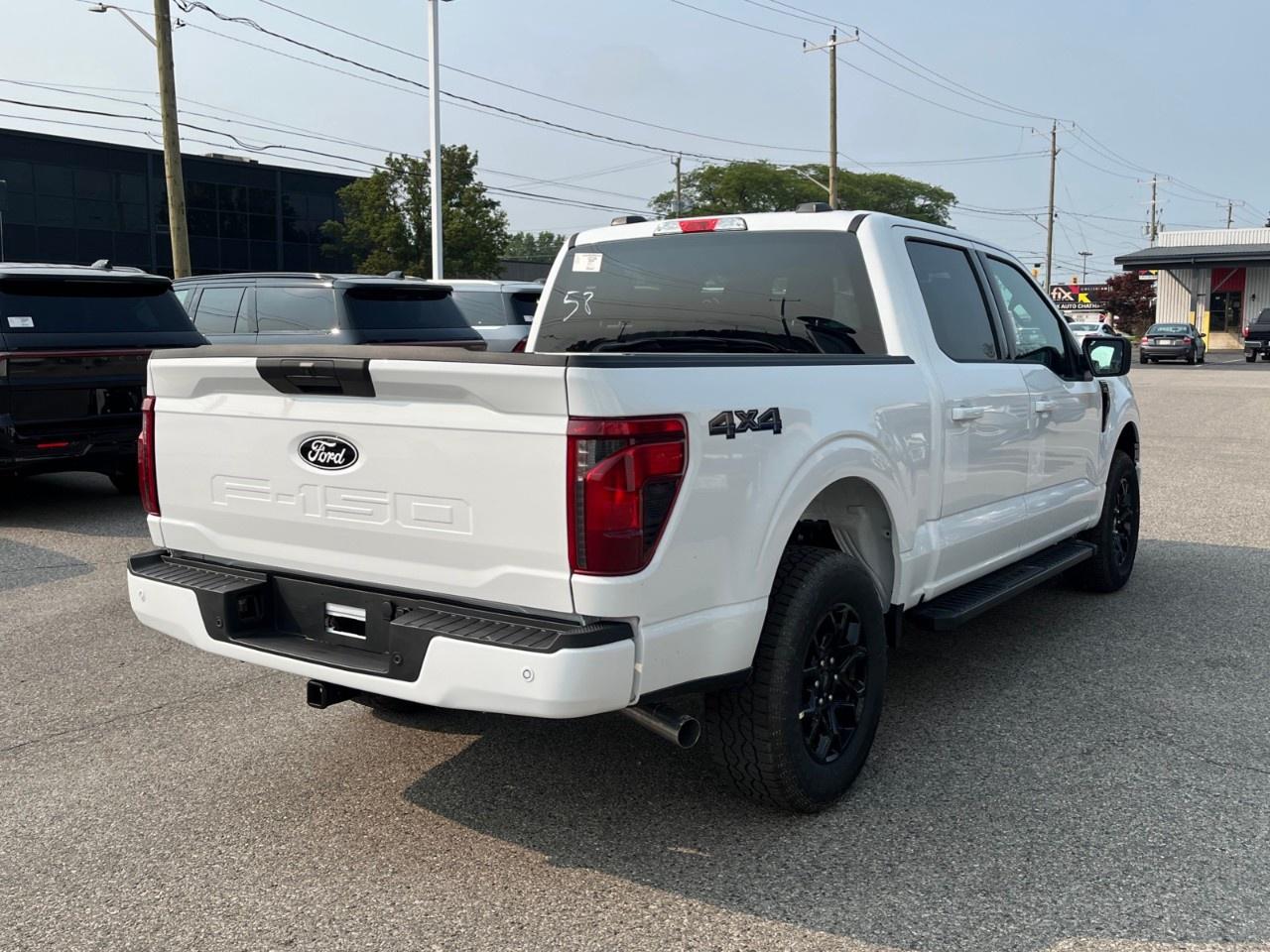 2026 Ford F-150 XLT 4WD SuperCrew 5.5' Box Photo4