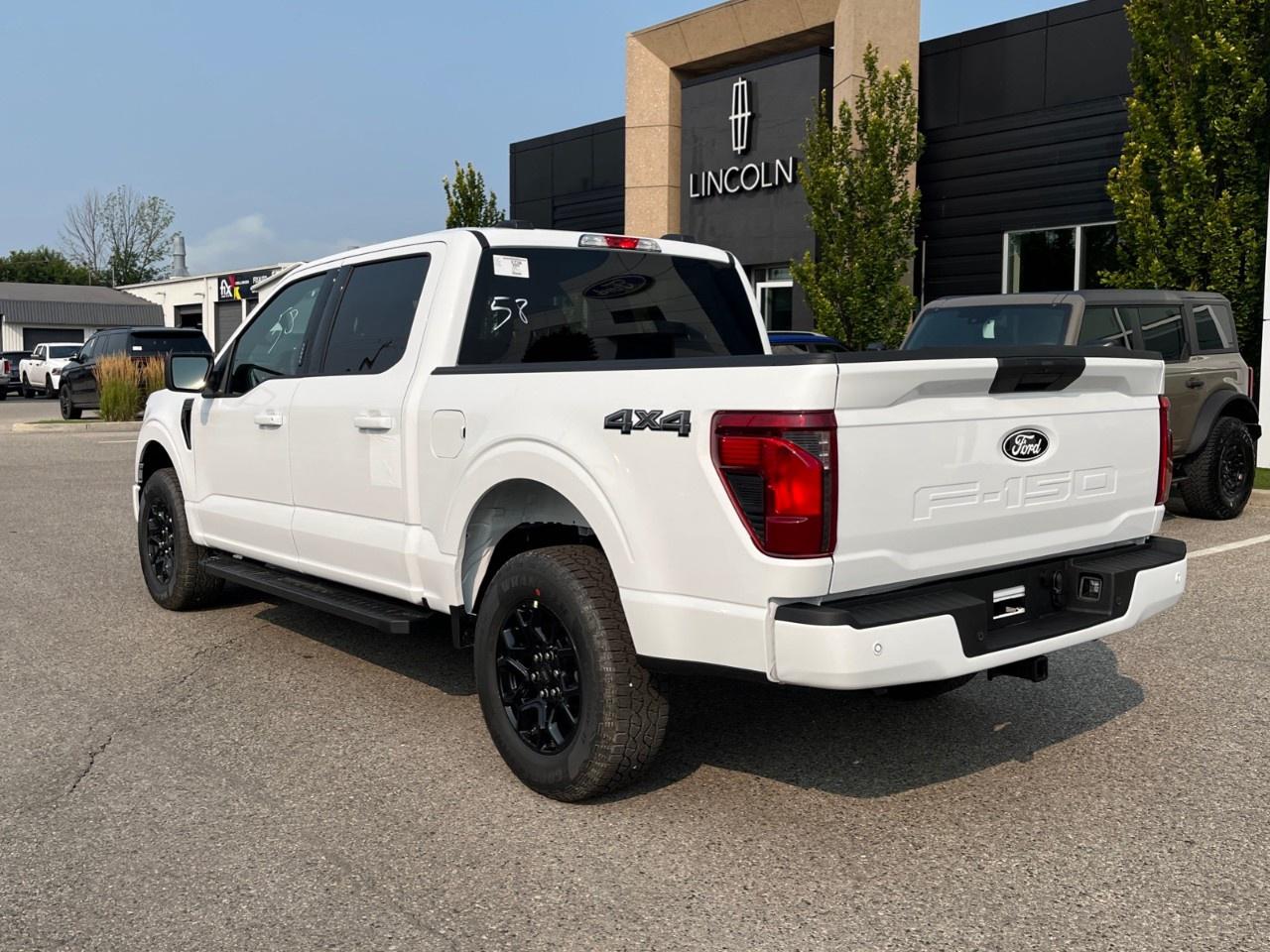 2026 Ford F-150 XLT 4WD SuperCrew 5.5' Box Photo2