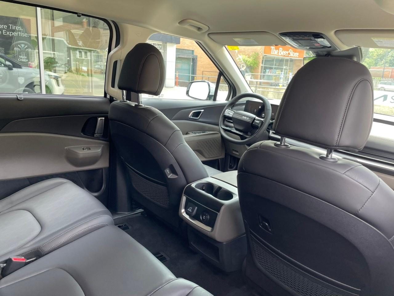 2027 Kia Carnival EX  FWD Photo