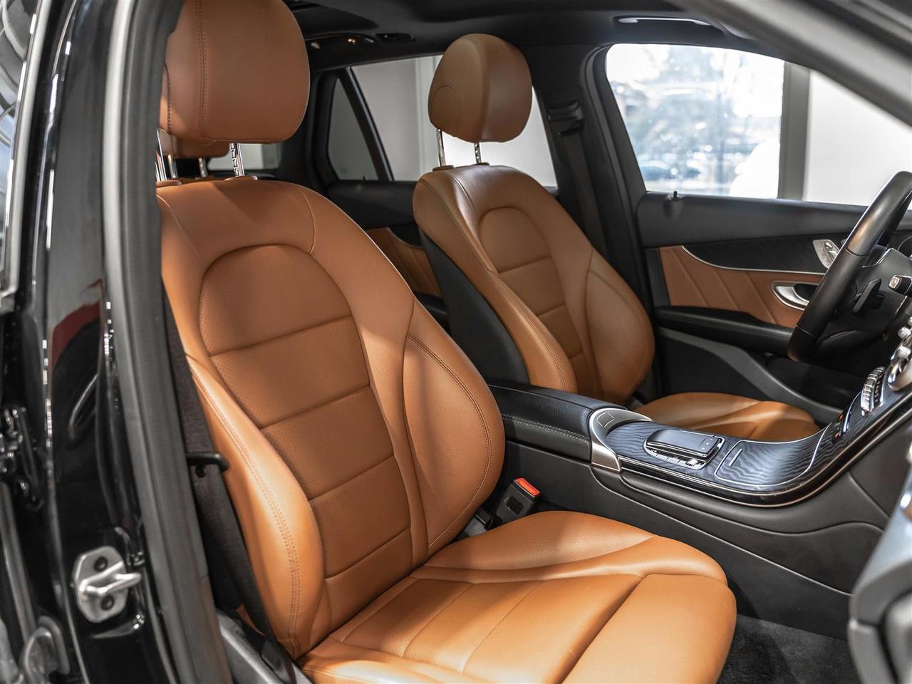 2022 Mercedes-Benz GLC GLC 300|AMG Night Package|Accident Free|Canadian Vehicle Photo
