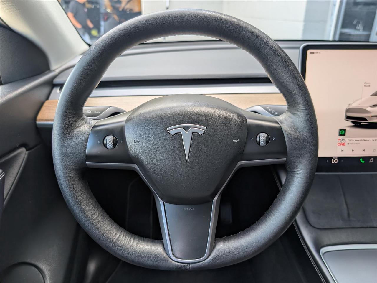 2022 Tesla Model Y LONG RANGE AWD - DUAL MOTOR Photo