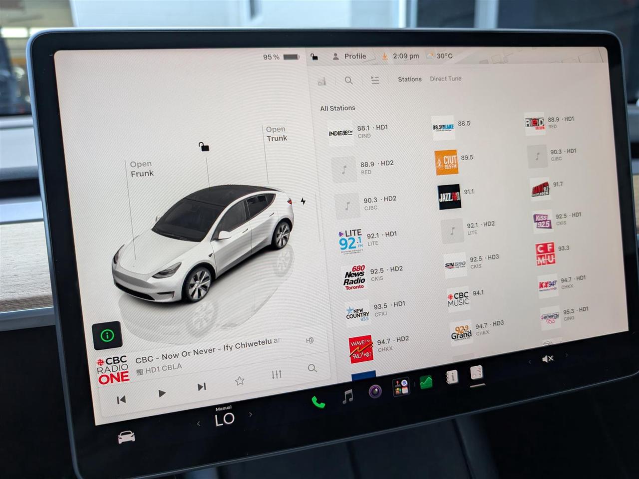 2022 Tesla Model Y LONG RANGE AWD - DUAL MOTOR Photo