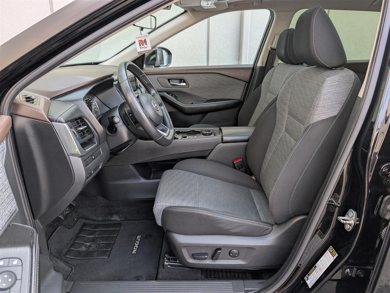 2023 Nissan Rogue SV AWD - PANO ROOF - 360 CAM - TECH FEATS Photo